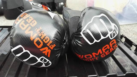 Womaa Fight Gear Points Gloves Black/White/Red