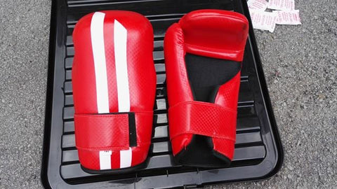 Womaa Fight Gear Points Gloves Red/Gold